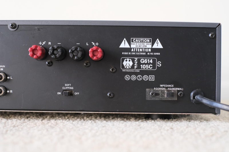 NAD 302 Amplifier Carousel 7