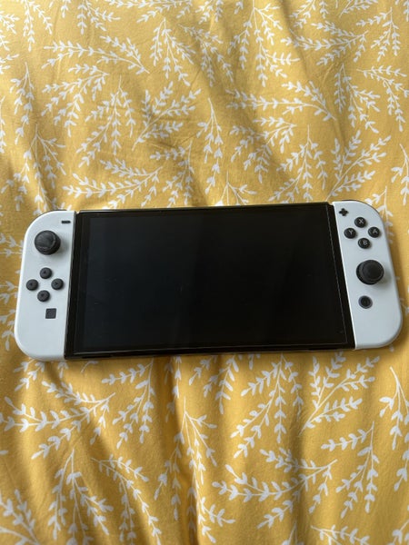 Nintendo Switch OLED Carousel 1