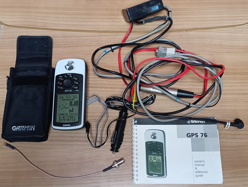 Garmin GPS 76 Handheld Map GPS with Cabling and Antenna Pigtail Carousel 2