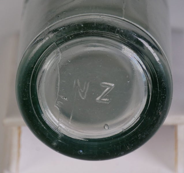 G A Vincent & Co Featherston & Carterton Wairarapa 10oz Crown Top Aerated Water Carousel 6
