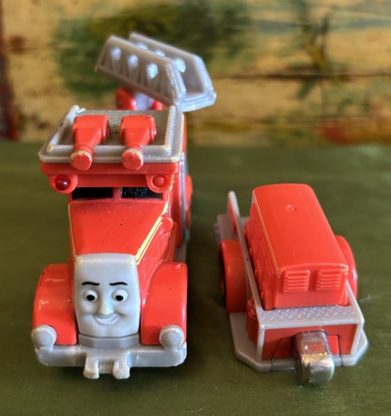 Thomas Tank Metal Diecast Talking “ Flynn “ with Trailer Magnetic Excel Cond Carousel 6