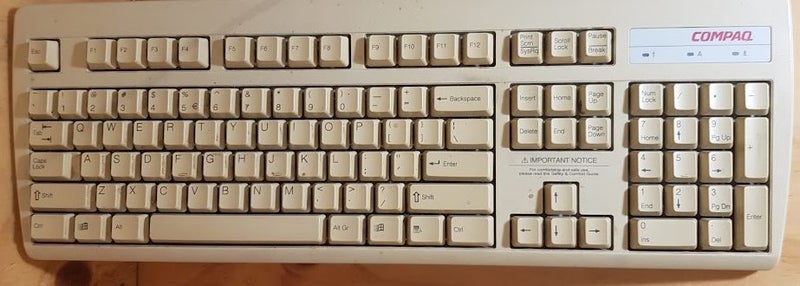 VINTAGE - COMPAQ KEYBOARD Carousel 1