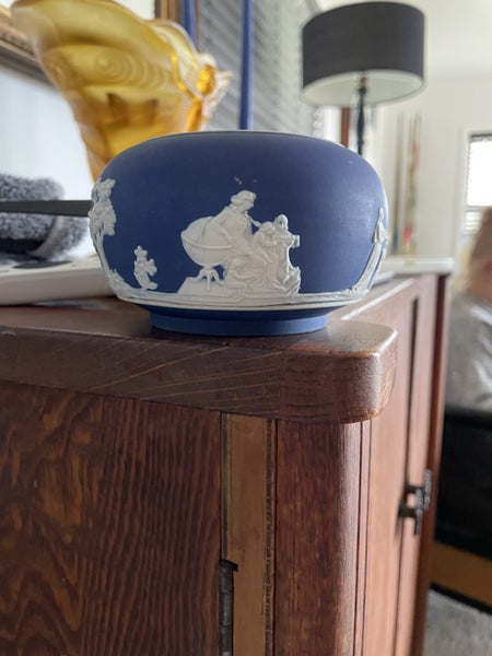 Sml Adam Tunstall Sugar Bowl Carousel 1