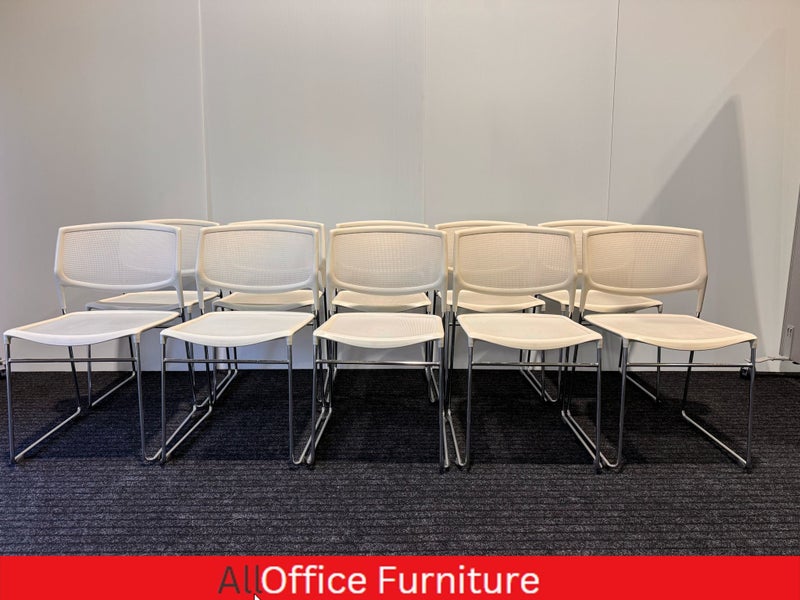 White meeting chairs, Conference Chairs, board chairs x 10 / Axona Aichi Carousel 1