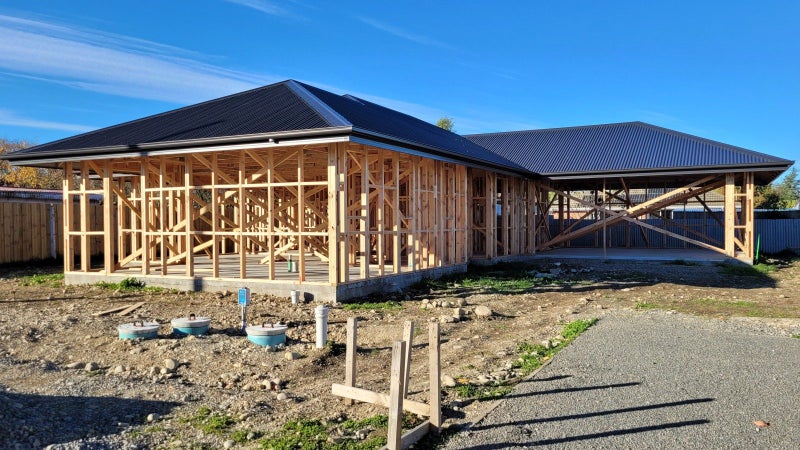 Brand new home in prime Darfield location!62867862287873114