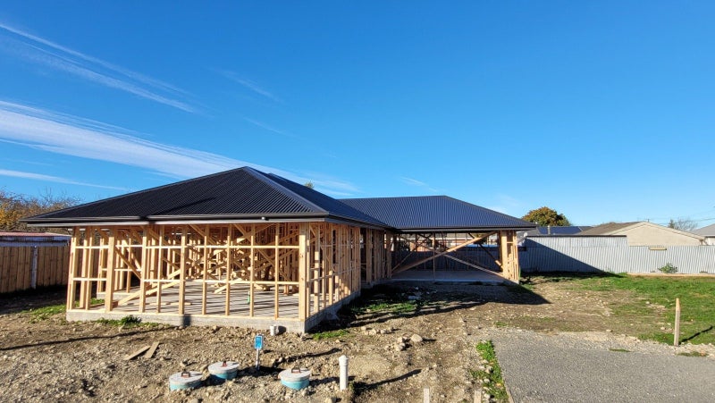 Brand new home in prime Darfield location!62867862287873113