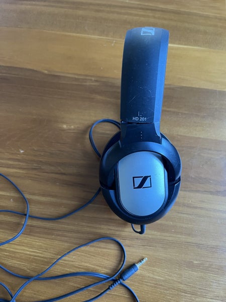Panasonic Portable CD player/Radio with bag also Sennheiser Headphone Carousel 10
