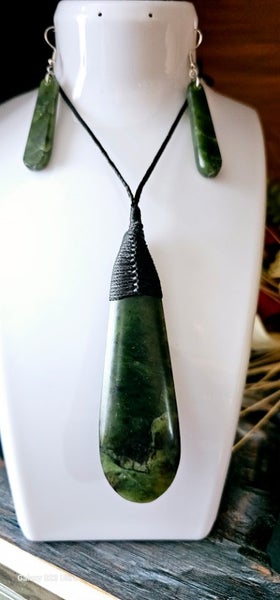 Greenstone/ pounamu Carousel 1
