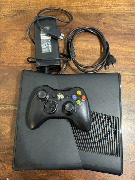 Xbox 360 Console Pack - 250GB Carousel 7