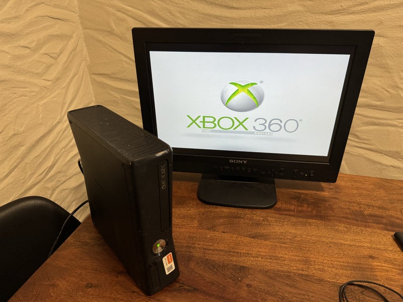 Xbox 360 Console Only - 4GB Carousel 3
