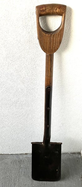 Vintage Sheffield steel spade Carousel 1