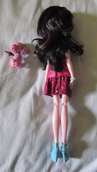 Monster High Draculaura Ghoul's Beast Pet Carousel 3