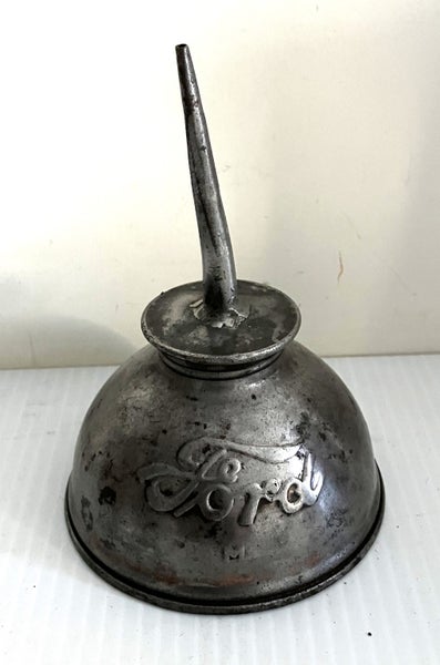 Vintage Ford Motors Oil Can Carousel 1