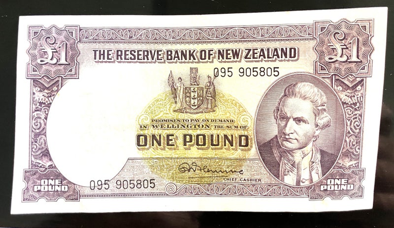 Fleming one-pound note. Carousel 1