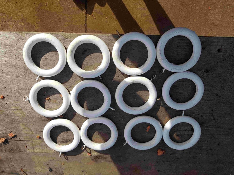 CURTAIN RINGS Carousel 1