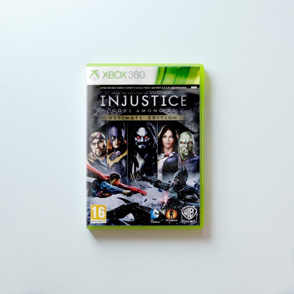 Injustice: Gods Among Us (Ultimate Edition) - Xbox 360 Game Carousel 1