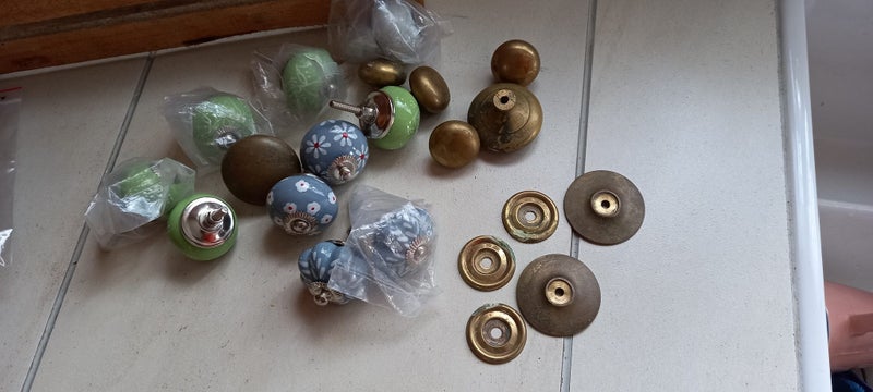 Box Lot of Knobs Etc. Brass and Hand Painted Porcelain Carousel 2