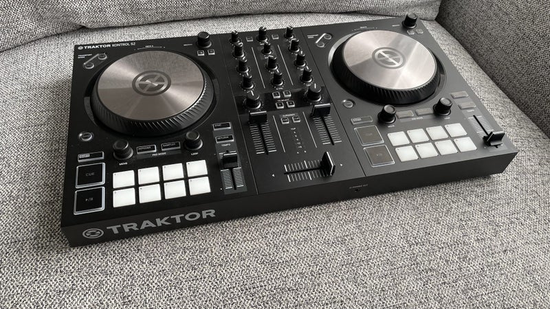 DJ controller Tracktor S2 mk3 Carousel 2