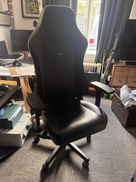 Noblechair gaming chair Carousel 1