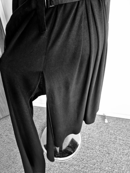 ROSIE + DIXIE (Aust) - Fab Long Black Vest - Sz S/M Carousel 4