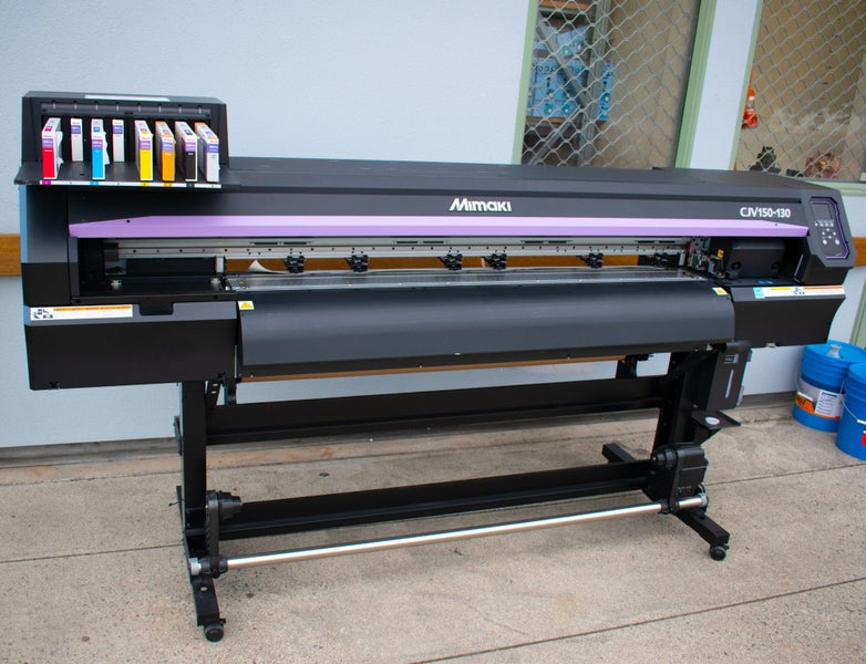• Model: Mimaki CJV150-130 Vinyl printer and cutter Carousel 1