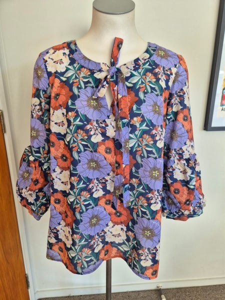ANNAH STRETTON - Gorgeous Floral Cotton Top - Sz 10/12 Carousel 1