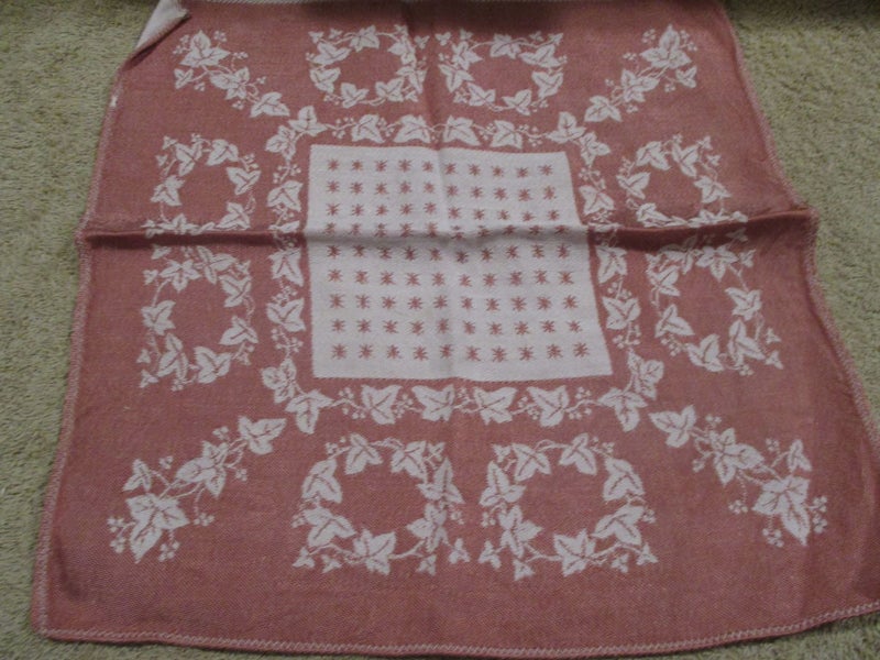 Vintage Napkin (pink) Carousel 1