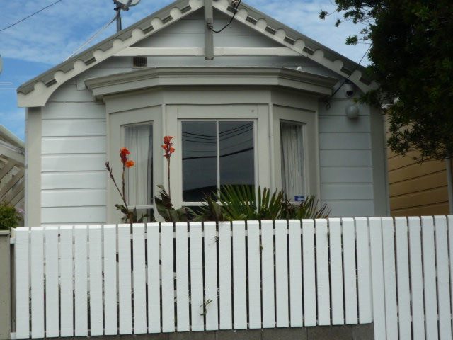 Image 1 of 6
