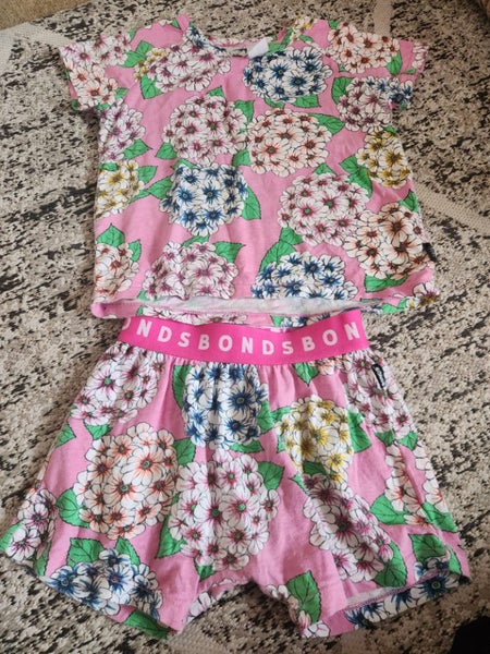 Bonds pjs -2 Carousel 1