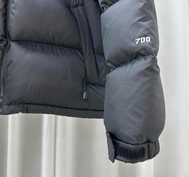 The North Face Black Puffer - Size M Carousel 5