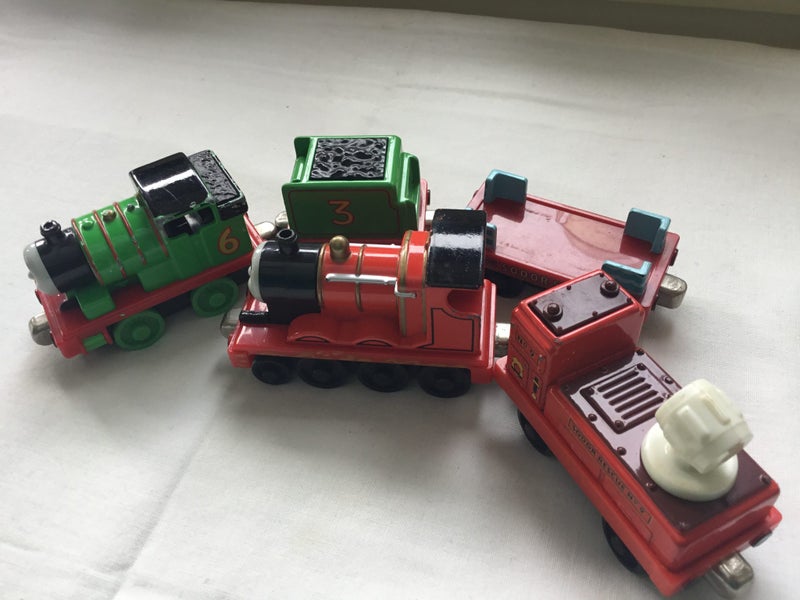 Thomas the tank Engine James & Percy. Carousel 1
