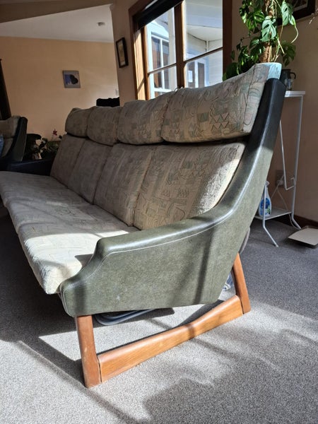 Large Retro 4 Seater Sofa Carousel 2