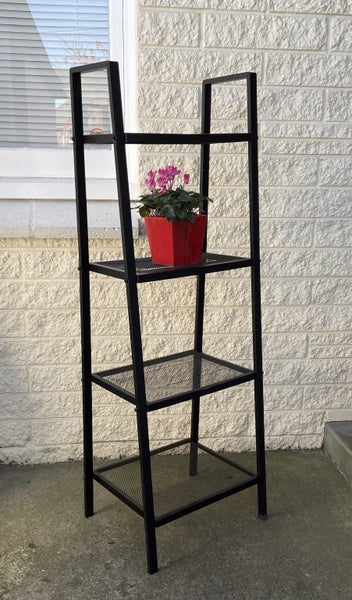 Ladder metal shelves Carousel 1