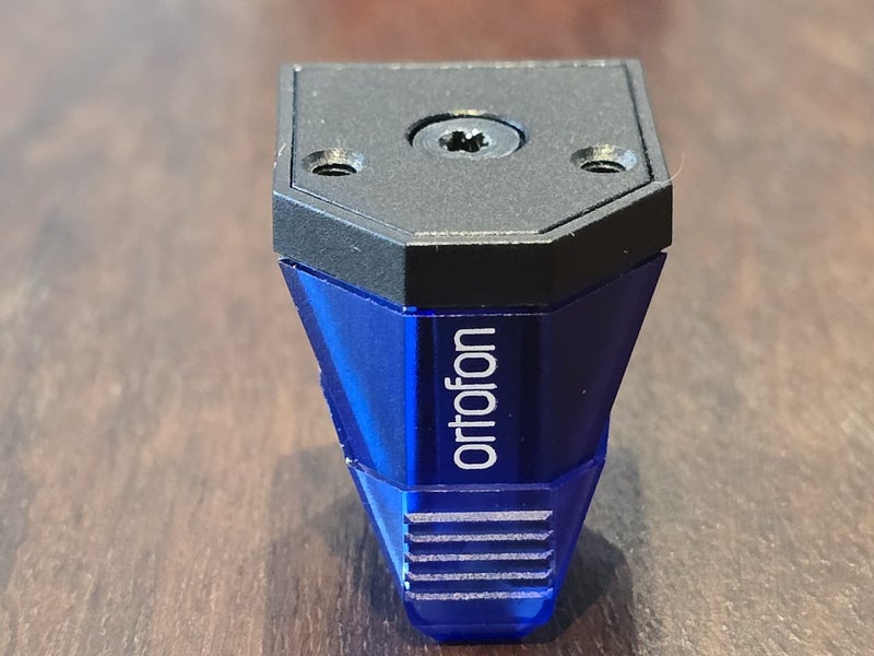 Ortofon 2M Blue Cartridge NEW Carousel 1