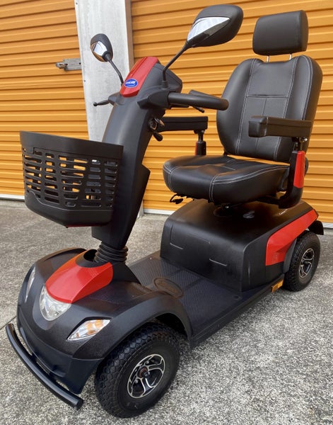 Invacare Comet Pro Premium Mobility Scooter Carousel 2