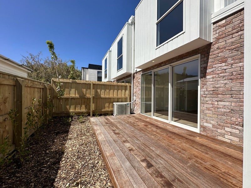 Image 1 of 18