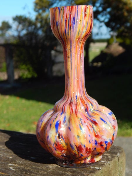 BOHEMIAN MID CENTURY MOTTLED GLASS VASE RETRO Carousel 1