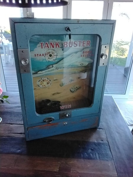 Old Tank Buster Carousel 1