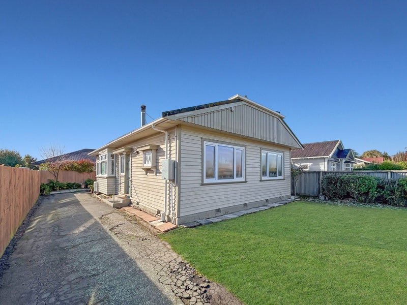 Image 1 of 20