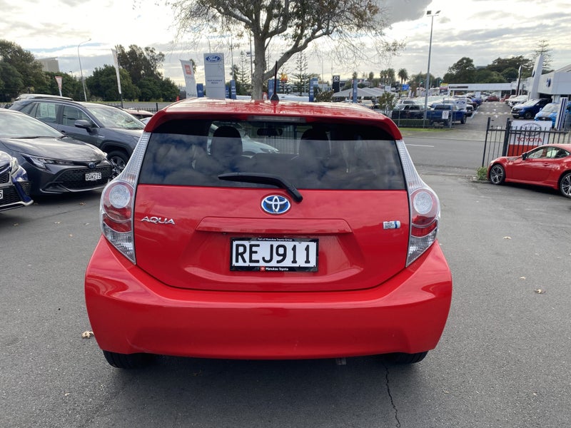 2014 Toyota Aqua 1.5P Hybrid S62863273581443113
