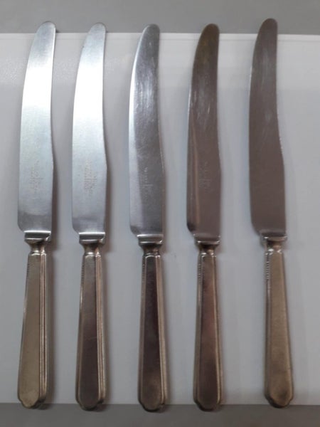 Walker & Hall Art Deco 24.5 cm table knives RO725803 Carousel 1