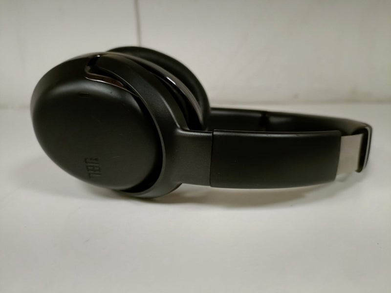 JBL TOUR ONE M2 OVER EAR HEADPHONES #B18188249-1 Carousel 1