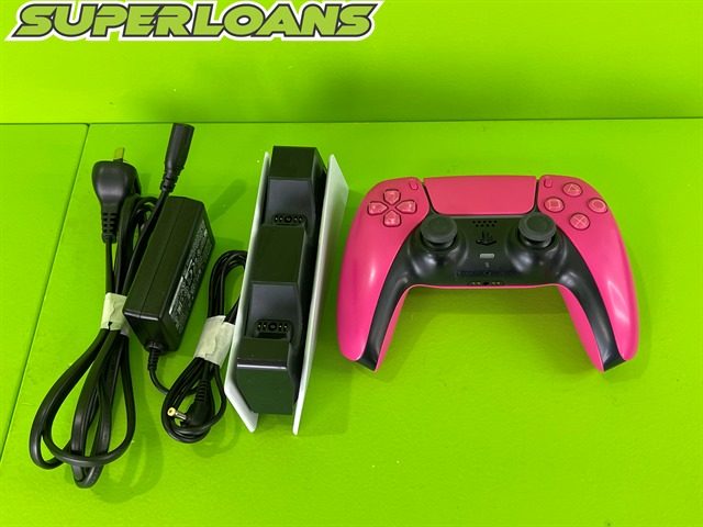 ** PS5 CONTROLLER + CHARGING DOCK ** Carousel 1