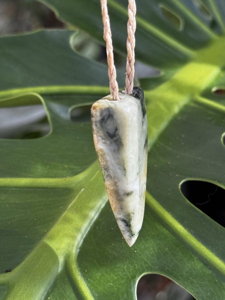 Pounamu Niho (Tooth) Pendant - Niho Marama Carousel 2