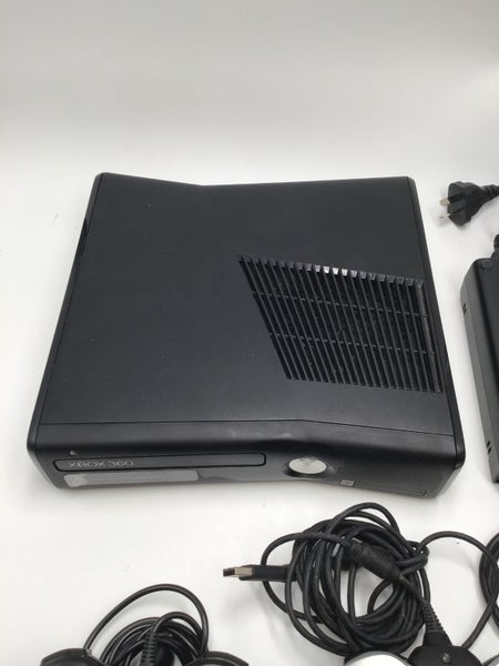 * 250GB Slim Xbox 360 Console w/ 3 Controllers & Cables! * Carousel 2