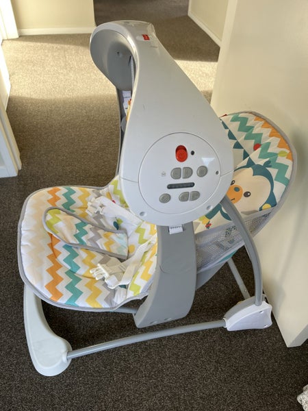 Fisher Price baby swing chair Carousel 2