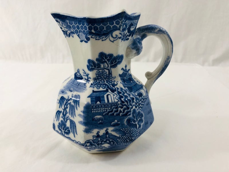 Antique Mason Ironstone ''Hydra'' Jug - Blue Willow (20791)629860610786591124