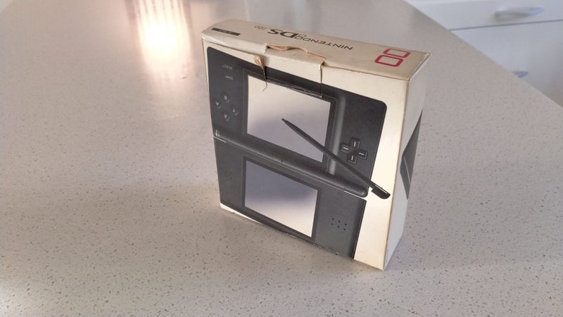 Black DS Lite complete in box - near mint - Ping & Afterpay! Carousel 13