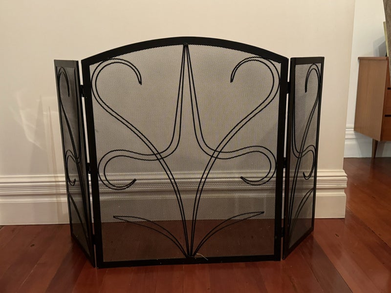Fireplace screen Carousel 1