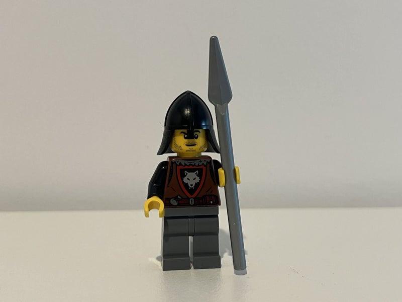 Lego Castle Wolfpack Soldier Guard Minfigure Carousel 1
